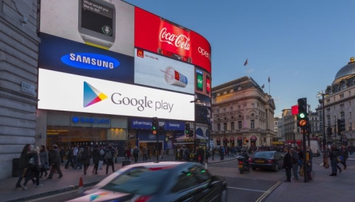 Advertise on Clear Channel's One Piccadilly at Piccadilly lights