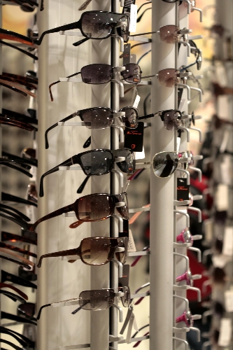 CASE STUDY: Educating shoppers about the benefits of Luxottica