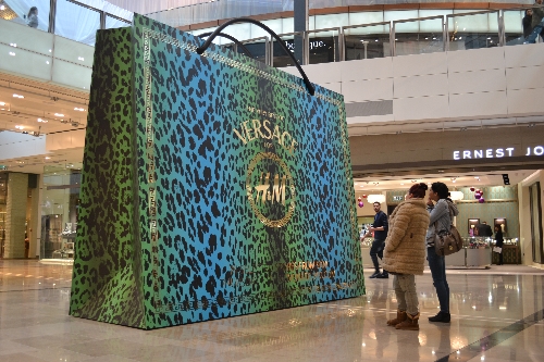 CASE STUDY: Experiential to promote H&M Guest Designers range
